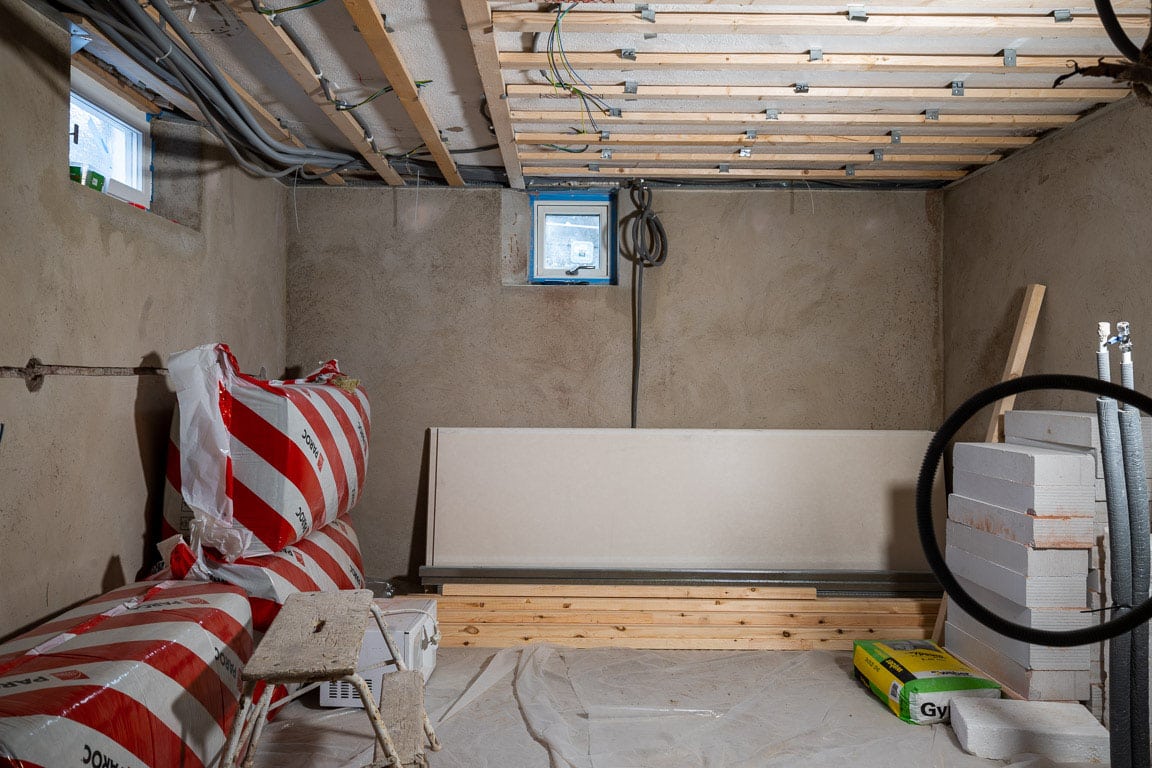 Pågående renovering av källare i Sollentuna, Stockholm