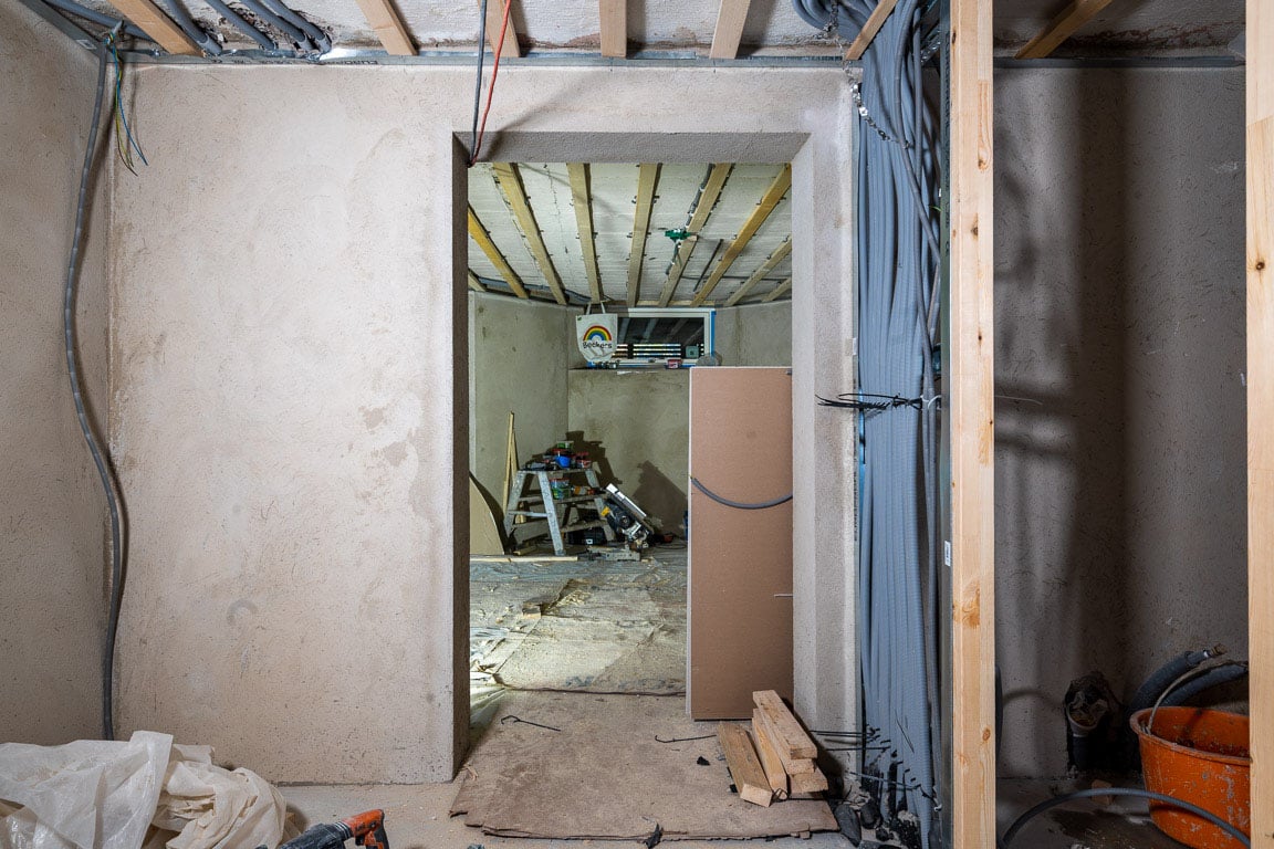 Pågående renovering av källare i Sollentuna, Stockholm
