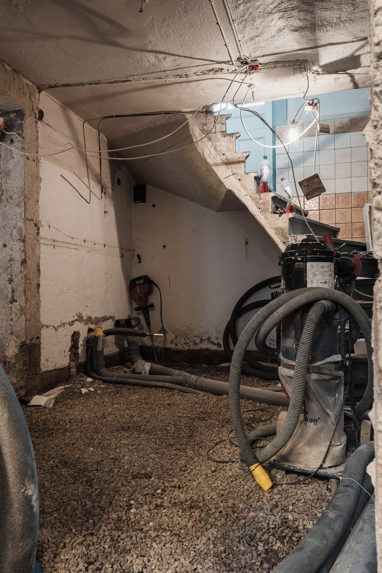 Pågående renovering av källare i Sollentuna, Stockholm