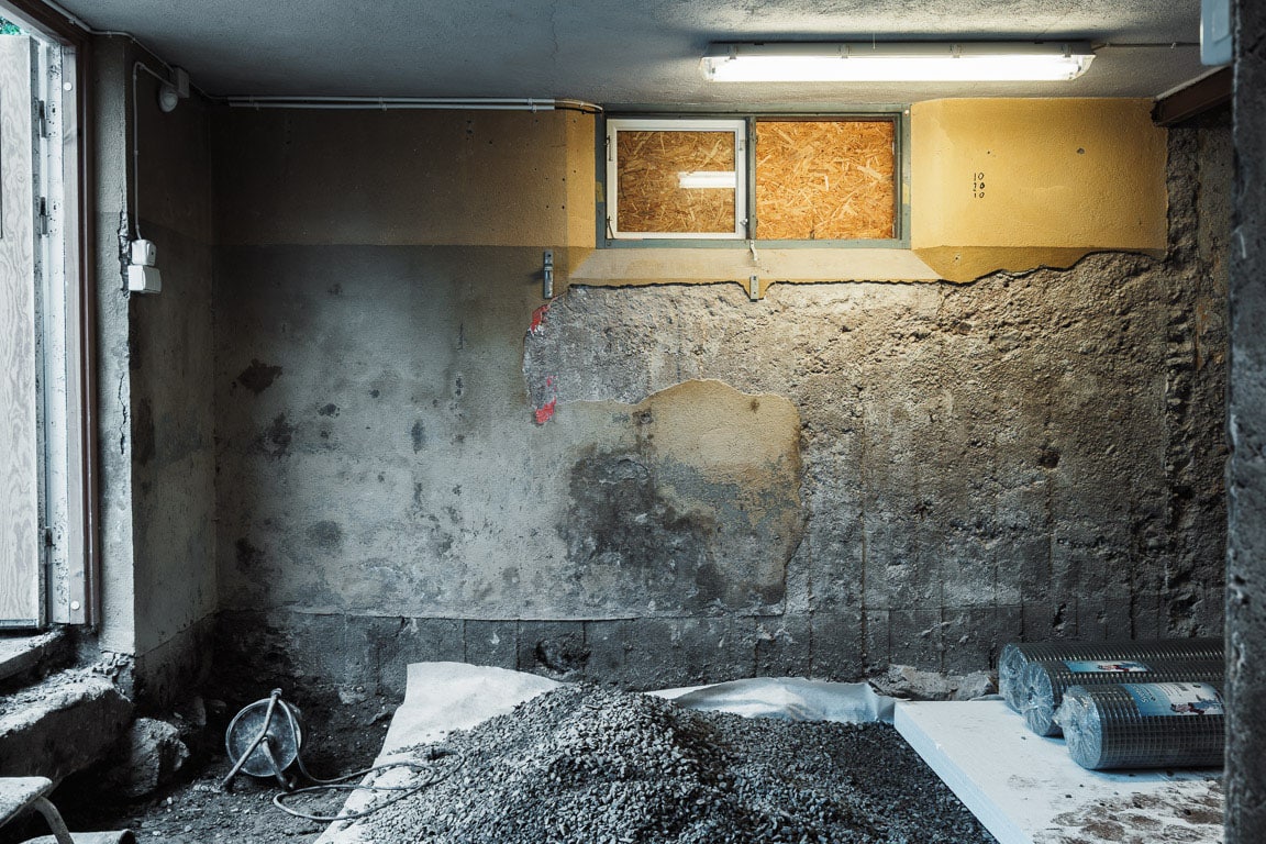 Pågående renovering av källare i Sollentuna, Stockholm