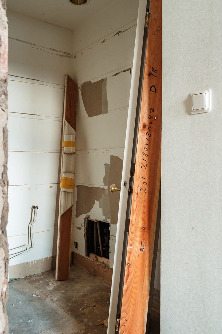 Renovering våning med tidstypiska detaljer på Strandvägen, Stockholm