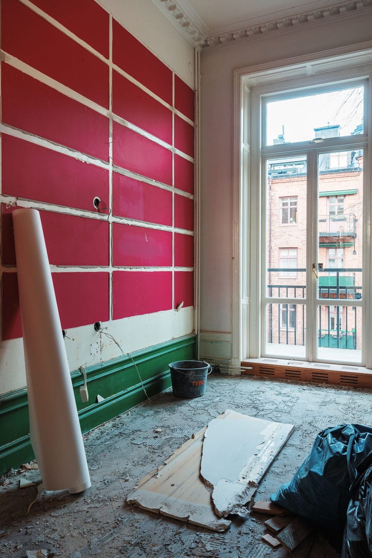Renovering våning med tidstypiska detaljer på Strandvägen, Stockholm